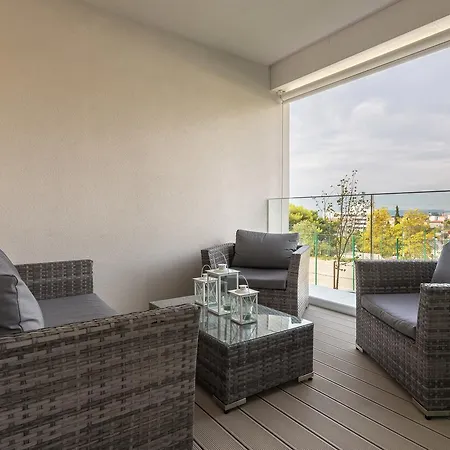 Luxury Apartment Bel Etage With Swimming Pool شقة