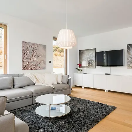 Apartamento Luxury Apartment Bel Etage With Swimming Pool